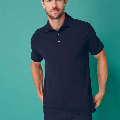 Henbury: Leistung und Eleganz für Ihre Uniformen