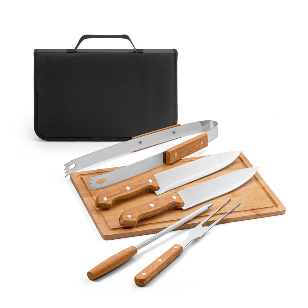 FLARE. Grillset bestehend aus einem Schneidebrett aus Bambus und 5 Utensilien aus Holz und Edelstahl.