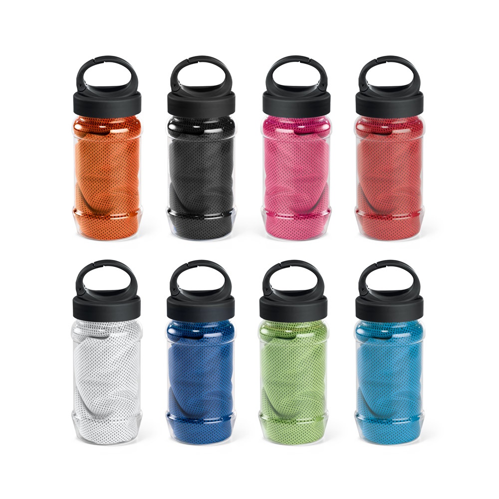 ARTX PLUS. Set aus PP- und PET-Wasserflasche und Sporthandtuch aus Polyamid und Polyester.