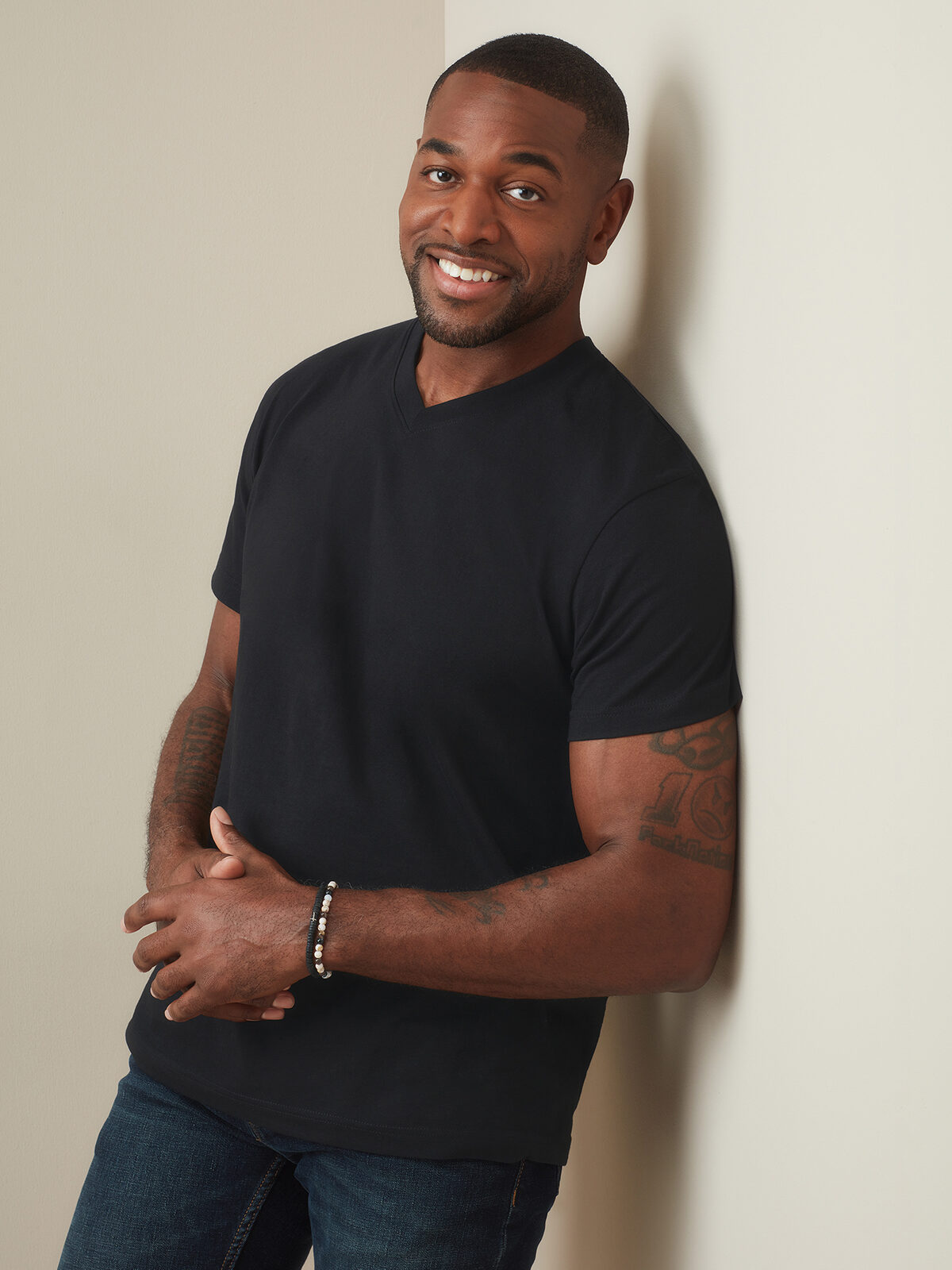 Klassischer T-Ausschnitt